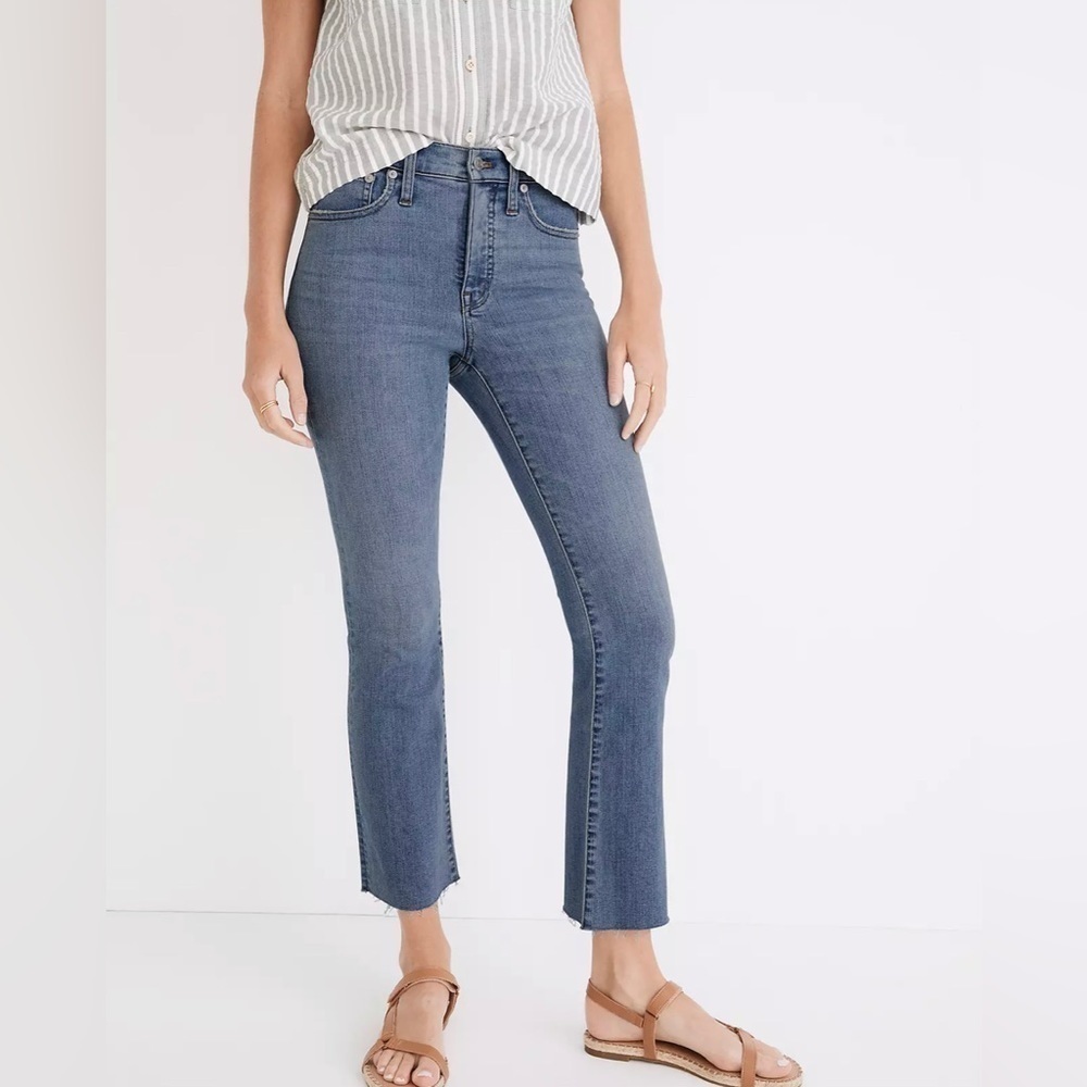 Madewell Petite Cali Demi-Boot Jeans in Shoreham Wash Item NH569